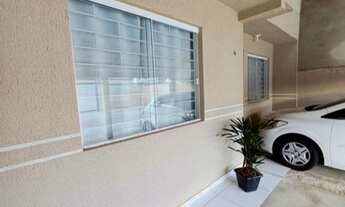 Imagem: Casa em Rua Pública