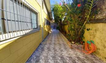 Imagem 3: Casa térrea com edícula no Indaiá, 300 metros da praia