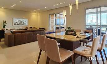 Imagem 5: Apartamento Corbusier andar alto com vista panorâmica