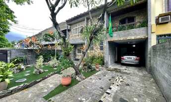 Imagem: Casa com 270m² de terreno em 222m² de