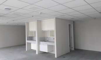 Imagem 3: A sala comercial em condomínio corporativo novo. Padrão single A