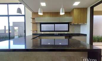 Imagem 5: Linda Casa Térrea, 187 m², 3 suítes, completa em armários, próximo a portaria