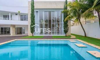 Imagem 2: Casa de condomínio sobrado para venda possui 814 metros quadrados com 5 quartos