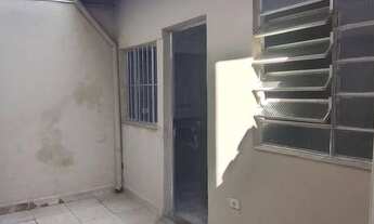 Imagem 4: Casa Térrea Fundos com 1 dormitório, 1 sala, quintal, ambientes amplos para alugar, 80 m²