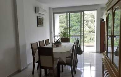 Imagem 4: Cobertura duplex, com 4 quartos, 2 dependências, 2 vagas . Terraço com piscina