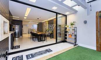 Imagem: Triplex a venda possui 215 m quadrados com