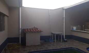 Imagem 3: Excelente residência, com quatro quartos, um deles uma suíte com banheira de hidromassagem