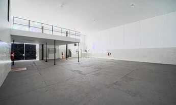 Imagem 4: Galpão de 490,20 m² para locação na Vila Pagano em Valinhos, 6 banheiros, com salas admini