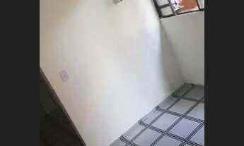 Imagem 2: ALUGA-SE BARRACO DE FUNDOS