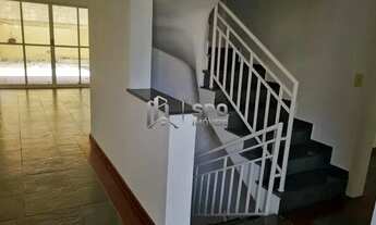 Imagem 7: Casa de condomínio com 350m2, 3 suítes, 5 vagas, lareira, piscina, churrasqueira