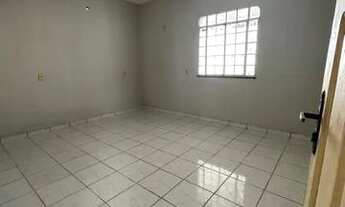 Imagem 4: Casa em Flores ( Parque das Nações )| 2 quartos | quintal | a Vista