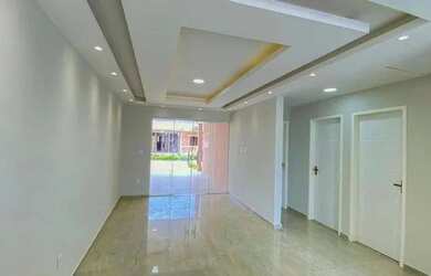 Imagem 2: Imóvel com 3 quartos, com garagem ampla e bem localizado