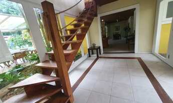 Imagem 3: Casa para venda possui 406 metros quadrados com 6 quartos em Praia Dura - Ubatuba - SP