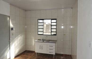 Imagem 6: Casa para aluguel possui 25 metros quadrados com 1 quarto em Jardim Coimbra - São Paulo