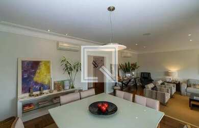 Imagem 5: Apartamento para aluguel possui 232 metros quadrados com 4 quartos