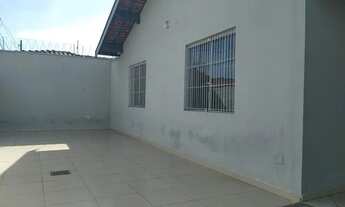 Imagem 2: Casa para aluguel e venda possui 150 metros quadrados com 3 quartos