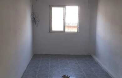 Imagem 3: Alugo casa (altos) em frente ao cometa