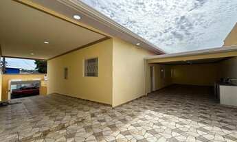 Imagem 3: Casa Térrea no Ajuricaba, com 3 Qts sendo 2 Suíte, 3 Vagas