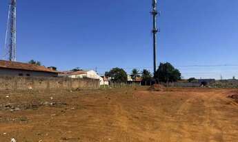 Imagem 2: Terreno com 1.100 m², estrategicamente localizado com frente para a Av. das Laranjeiras, g