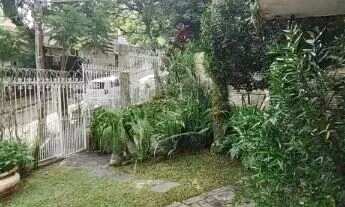 Imagem 7: Casa em Porto Alegre, no bairro Jardim Isabel, com 5 dormitório(s), e 5 banheiro