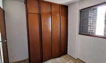 Imagem 2: Ótimo apartamento na Rua Ipiranga 90 3º andar escada 03 qurtos, suíte