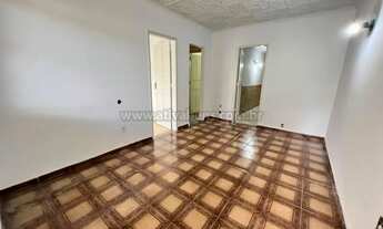 Imagem 5: Casa de rua com 03 Quartos sendo 01 suíte varanda garagem e quintal em Piedade