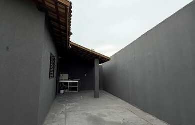 Imagem 7: ALUGA-SE CASA COM PISCINA RECÉM REFORMADA