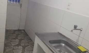 Imagem 5: Kitnet tipo casa, sala cozinha, banheiro e área externa coberta