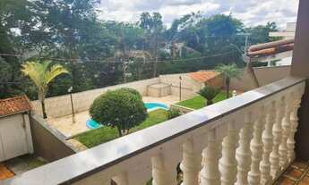 Imagem 7: Casa com estilo colonial em condomínio fechado por R$760.000