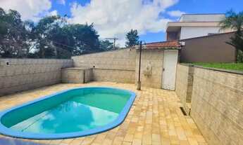 Imagem 3: Casa com estilo colonial em condomínio fechado por R$760.000