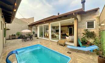 Imagem 5: Casa Térrea, 3 dormitórios, 1 suíte master, pátio com piscina. No bairro bela vista na cid