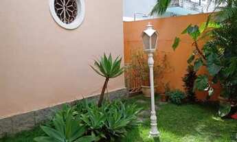 Imagem 6: Casa de condomínio para venda possui 256 metros quadrados com 3 quartos