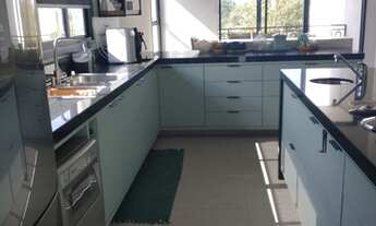 Imagem 7: Casa de condomínio para venda tem 389 metros quadrados com 4 quartos