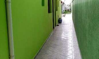 Imagem 2: Casa com três dormitórios, próximo de comércios em Itanhaém