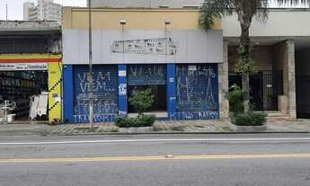 Imagem: Salão com 180m² mais mezanino com 70m²