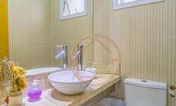 Imagem 4: Casa / 4 Dormitórios / 1 Suíte / 2 Vagas / Vila Ipiranga / Porto Alegre