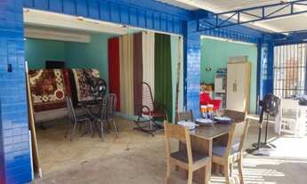 Imagem 6: Sobrado em rua comercial