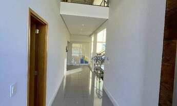 Imagem 3: Sobrado Ensolarado com 4 Suítes, Sala com Pé Direito Duplo, Piscina, Área Gourmet Integrad