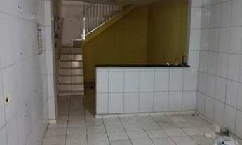 Imagem 2: Sobrado 3 andares, 2 quartos, 2 banheiros, cozinha americana e área de serviço