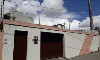 Imagem: Casa com 4 dormitórios à venda, 180 m²