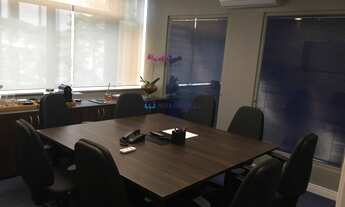 Imagem: Conjunto comercial na região do Itaim Bibi