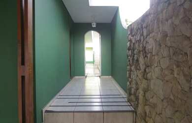 Imagem 4: ALUGO CASA AMPLA CASA TÉRREA