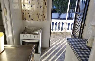 Imagem 3: Kitnet 20m2, mobiliada, microondas, internet 300mb maq.lavar, garagem 1 adulto não fumante