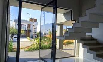 Imagem 6: Casa de condomínio sobrado para venda tem 304 metros quadrados com 3 quartos