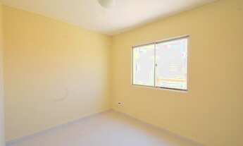 Imagem 6: Condomínio Roma: Porcelanato, varanda, garagem, nascente! 1º andar