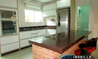 Imagem 4: Casa tipo sobrado em Balneário Camboriú