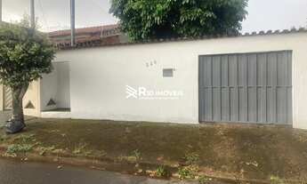 Imagem: Casa para aluguel, 2 quartos, 1 vaga - Bairro