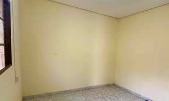 Imagem 3: Casa à venda no bairro Vila Curti com 3 quartos por R$240.000