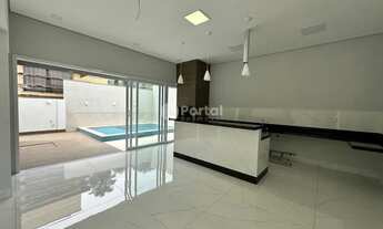 Imagem 3: Casa de condomínio térrea para venda possui 232 metros quadrados com 3 quartos