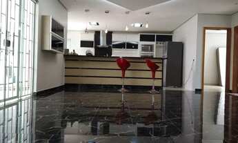 Imagem 2: Excelente Casa! 720m2, 3 Quartos, 1 Suíte, Lazer, C/Hospedes, Quadra 13, Incra 08